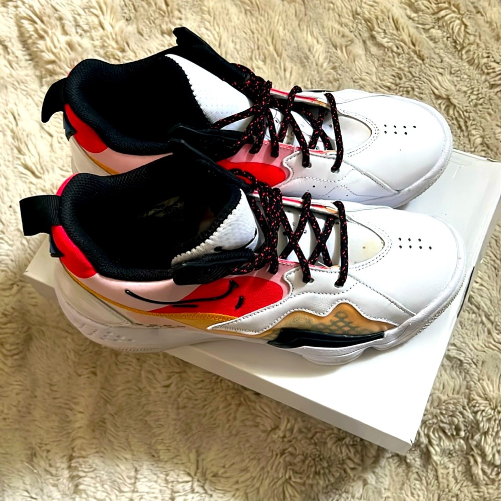Nike Air Jordan Zoom 92 Mid Leather Trainers CK9184-102 White/Pink